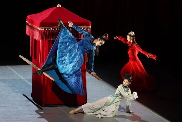 十四艺节·文华艺苑 | 当代舞台这样讲红楼梦故事