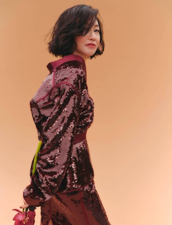 惠英红眼神凌厉。