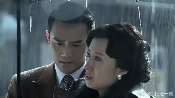 明镜差点暴露 明楼一个巴掌抽过去直接打懵，闹够了没有