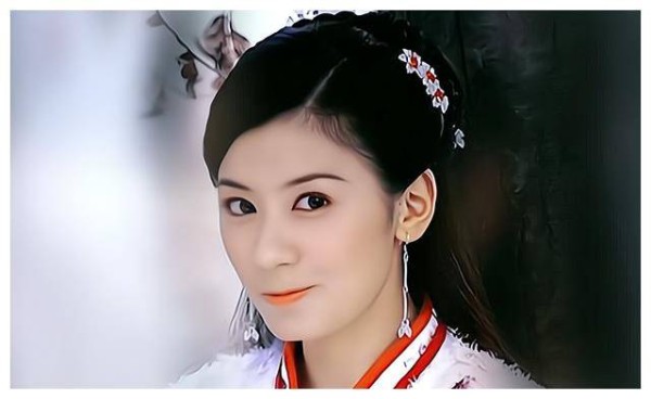 金庸小说七大美女,黄蓉令杨过心动,前四名都给男友戴绿帽