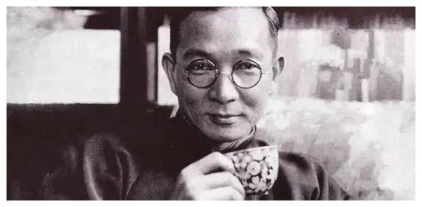 结婚的日子烧了结婚证 这把爱情火一烧便是一辈子