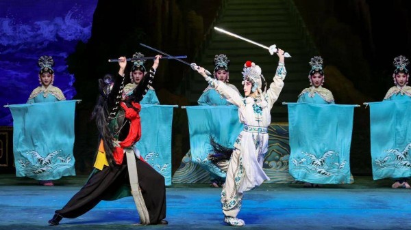 荀派全本《白娘子》复排首演 经典焕新致敬大师诞辰