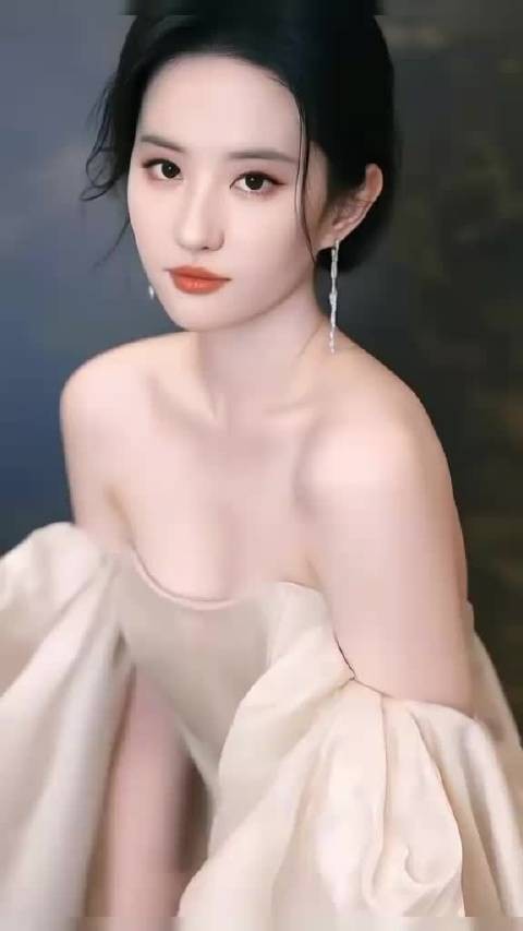 刘亦菲绝美写真镜头,身材曼妙迷人犹如一道靓丽的风景,清纯性感