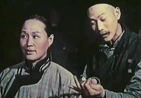 再读鲁迅的《祝福》：精神奴役的完成，从外部规训到自我规训