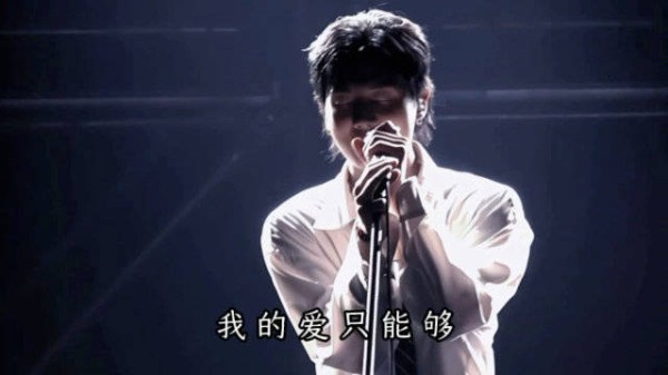 12条走心文案引共鸣,句句戳中情感痛点