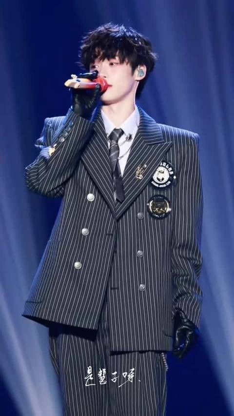 梓渝断层第一成为billboard中国区代表