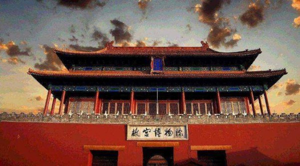 紫禁城中有一种英雄杯,究竟是干啥的,它有一种少见的用途