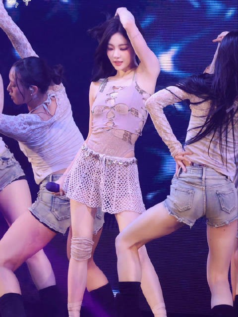 关灯可以,你们别叫了! (骚气扑鼻)