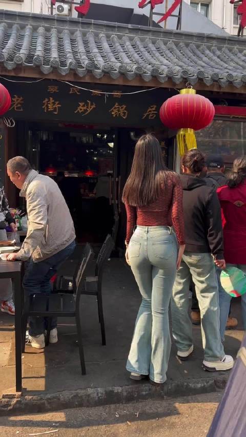 排队的人太多了