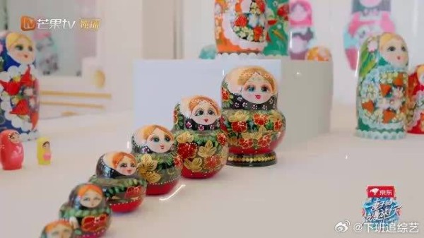 俄罗斯套娃大小决定家庭地位!郑恺自觉掏出最小的娃娃,笑坏苗苗