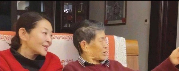 倪萍童年吃烂白菜、遭冷暴力,母亲晚年示好