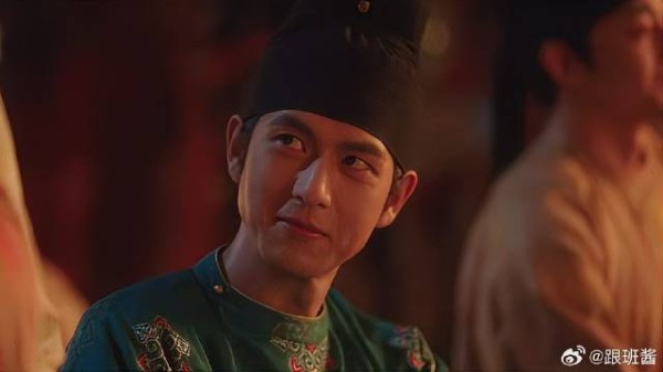 蒋长扬是真宠爱何淮芳,为让她卖花,任由她搁府上乱来