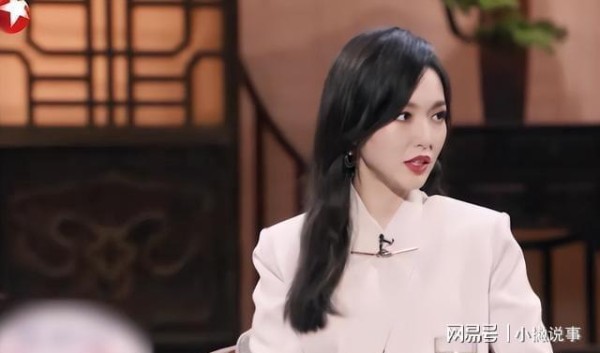 她还需要男人来“救赎”？拜托，她可是“沪上独女钮祜禄唐嫣”