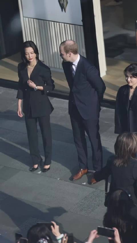 女神辛芷蕾空降成都,本人比视频漂亮多了~辛芷蕾~~路人视角~~美女