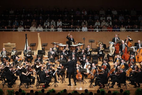 文汇·乐评|不走寻常路的库伦齐斯,说服力在变强