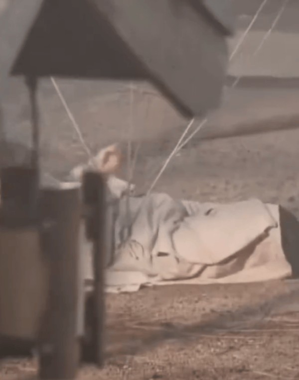 成毅吊威亚拍戏疑似撞头 剧组工作人员回应：没啥事