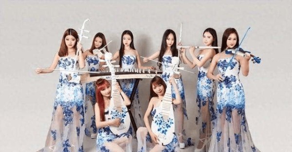当年爆火的“女子十二乐坊”，放弃中国到日本发展，能如愿了吗？