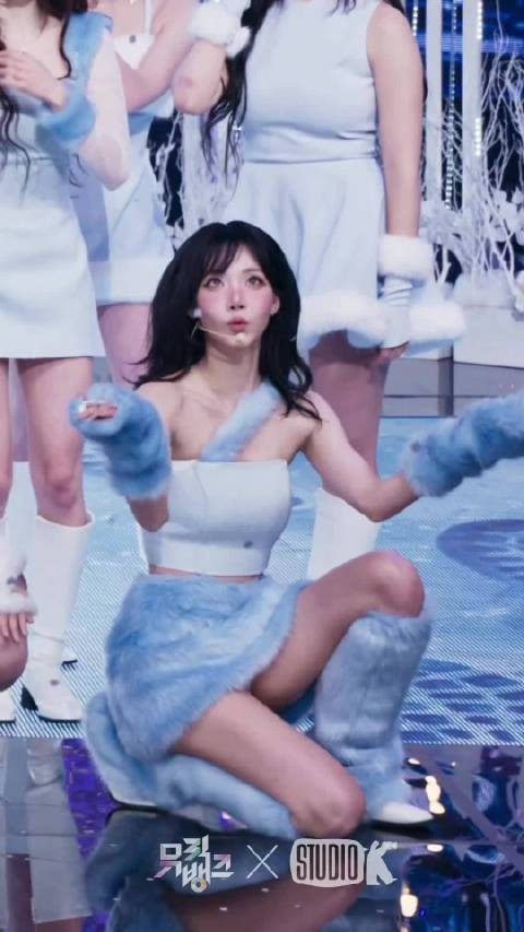 修炼不够没法完全化成人形爪子露出来了怎么办？我家猫不会被抓走吧