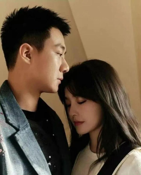 张佳宁高至霆三年姐弟恋告终!婚育分歧成导火索,分手竟如此体面