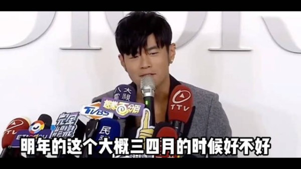 周董今日采访中透露 明年三四月发新专辑～ 好！希望哥说到做到啊 ​​！