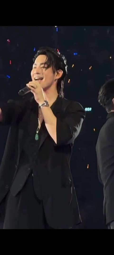 F4又组团出来开演唱会了吗？