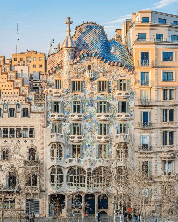 【百利好环球文化】巴特罗之家:凝固的深海童话与传说