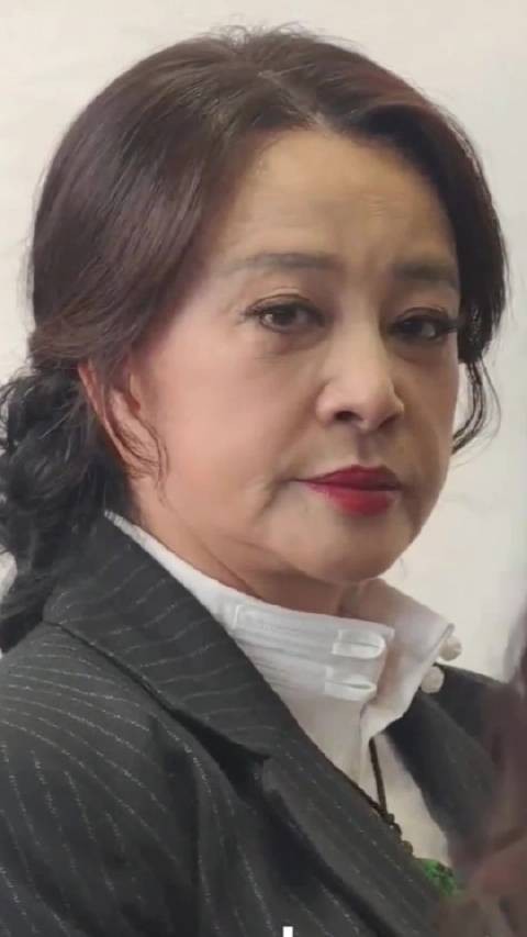 74岁刘晓庆谈健康长寿秘诀