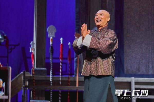 陈佩斯时隔五年再度来长演出！《戏台》让全场笑到飙泪