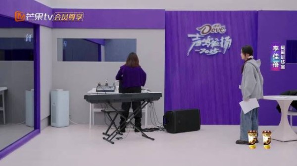 李佳蓓谈唱情歌难题,无经历借电影故事代入