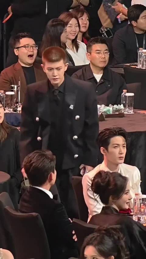 哈哈哈哈哈,不好意思啦任老师,我幂太爱拉呱了体谅一下哈哈哈