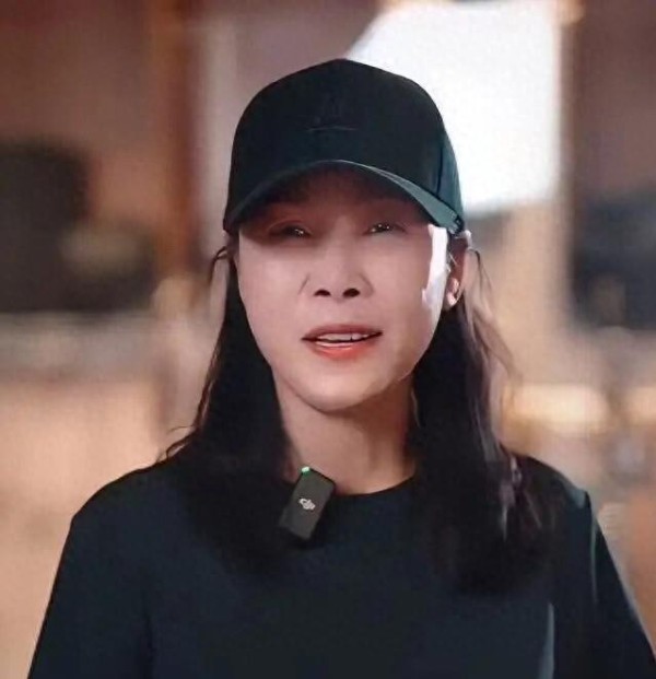 田震59岁复出演唱会,24年未公开露面,门票收入助乡村音乐教育