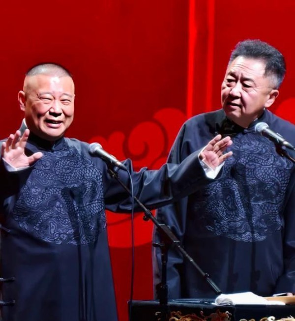 一觉醒来天塌了!郭德纲因一场相声被约谈,如今下场怪不了别人