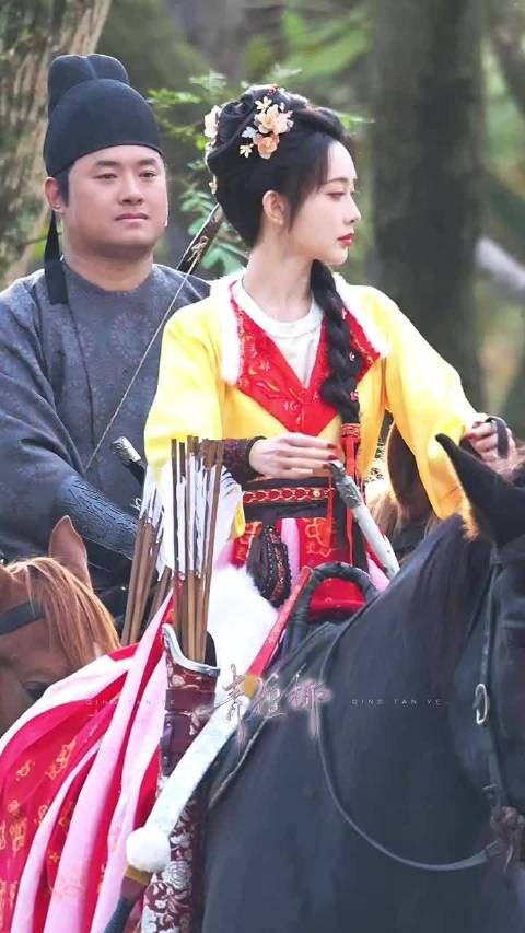 孟子义《尚公主》暮晚摇新造型路透,摇摇公主能文能武,好厉害啊