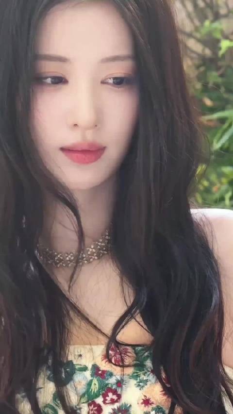 王楚然简直也太美了,每一次看她都有一种岁月静好的感觉