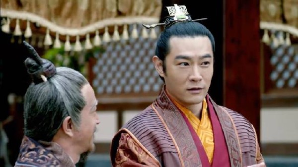 角度一换见真章,破石头换角度变“寿”字,当场赢得誉王青睐