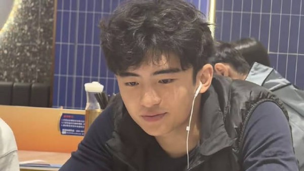 网友偶遇张柏芝谢霆锋所生大儿子,精神小伙,与小时候变化不大