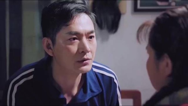 20年的婚姻丈夫却始终不爱妻子,离婚后前夫身患重病,前妻被现任宠成宝