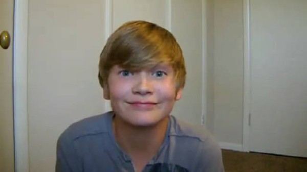 康纳斯托瑞12岁童年视频曝光,曾用网名actorboy222