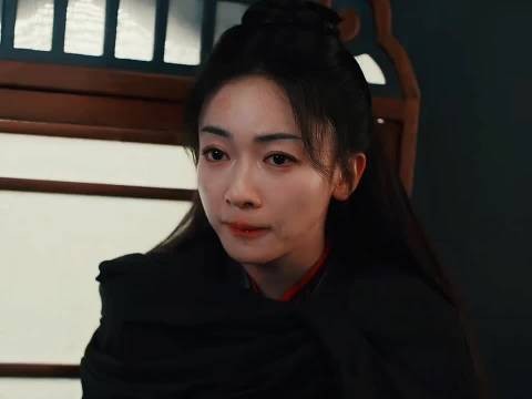 刘学义吴谨言新剧《春花焰》曝角色关系,王爷被迫哄睡幻觉女子