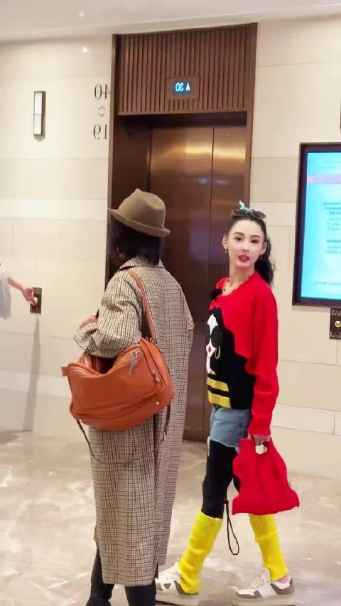 刘嘉玲张柏芝时隔21年再演对手戏,新片《一路繁花》展现默契