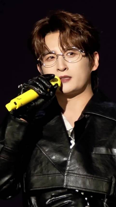 张远又画饼了:有生之年在演唱会脱掉一次