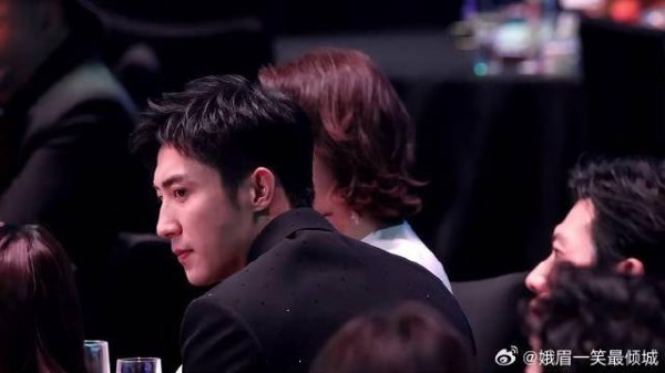 黄景瑜黄景瑜年度影响力演员24.12.7尖叫之夜内场黄景瑜