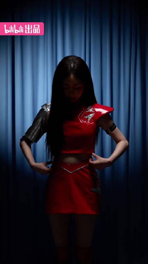 舒畅携《魔幻手机》亮相2025B站跨年晚会,12月31日青春返场