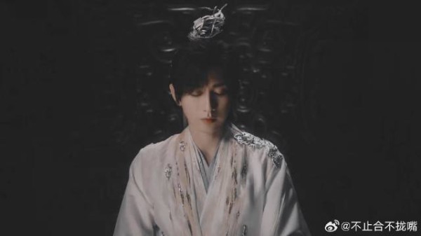 成毅X李一桐,人妖恋甜虐交织好戳人!