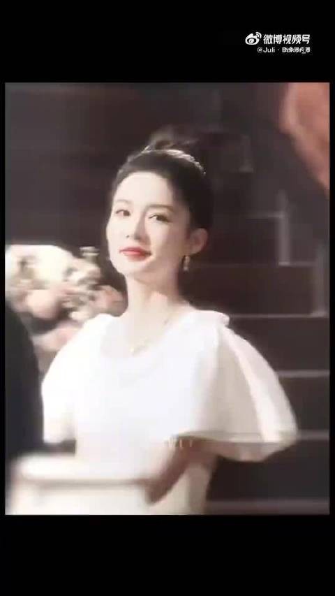 胡歌李沁首搭主演年代剧《人间有味》,黄磊执导90年代餐馆传承故事