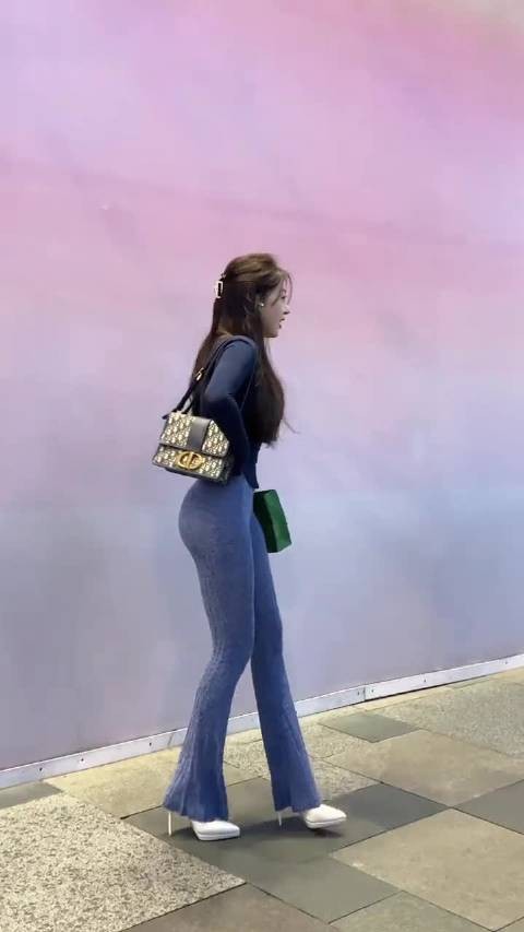 不愧是身材天花板！