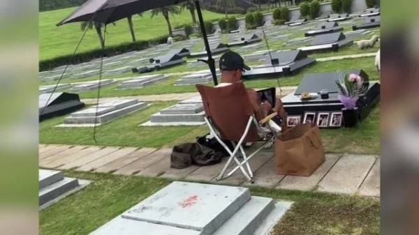 S妈谈大S去世情绪崩溃,哭诉女儿生前走路困难