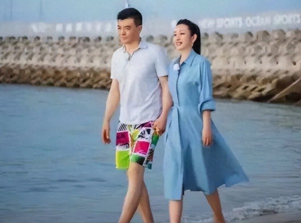 46岁的秦海璐:每月给丧子丧夫的婆婆生活费,往后我就是您亲女儿