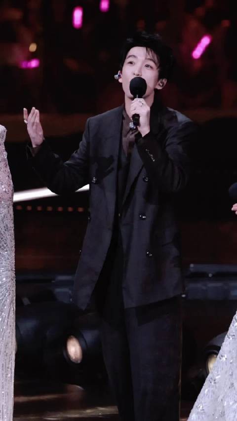 成都星辰大海 黄子弘凡你清唱也太好听了吧