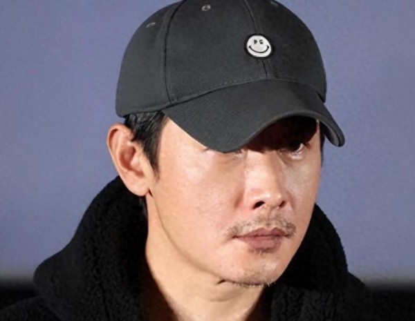 婚变传闻后,罗晋携任素汐与母亲去祈福,放下的心再次悬了起来